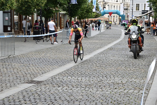 姆贝莫、阿马德和马兹拉维打完对伯恩茅斯之战就要离队。